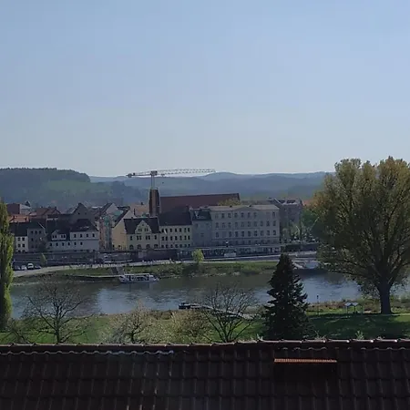 In Mit Schoener Terrasse